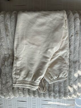 Uniqlo Cream Drawstring Sweatpants for Kids